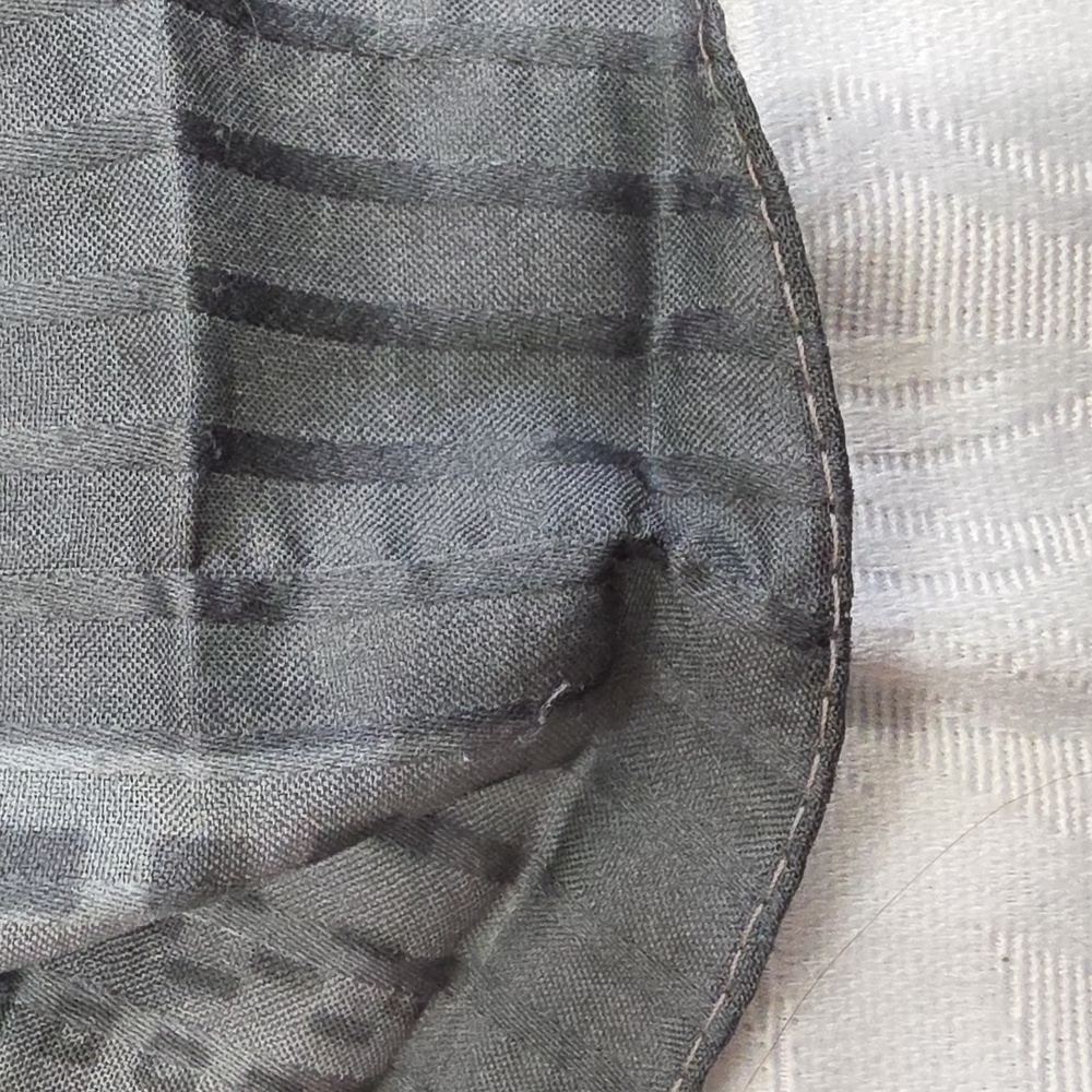 Gray Patterned Scarf - Picture 5 of 7